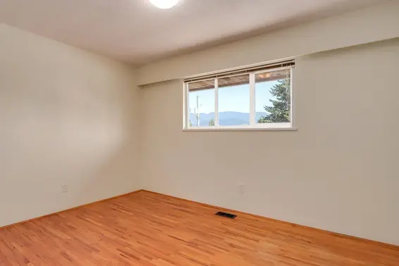 893 Huntingdon Crescent, North Vancouver For Sale - image 14