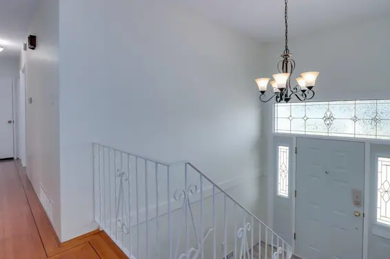 893 Huntingdon Crescent, North Vancouver For Sale - image 17