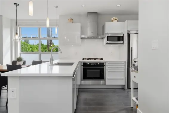 204 2388 Marine Drive, West Vancouver For Sale - image 10