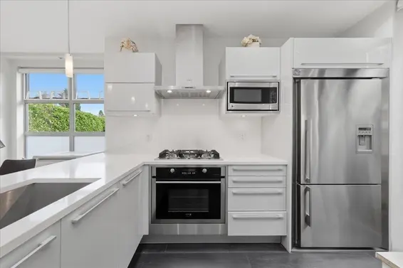 204 2388 Marine Drive, West Vancouver For Sale - image 11