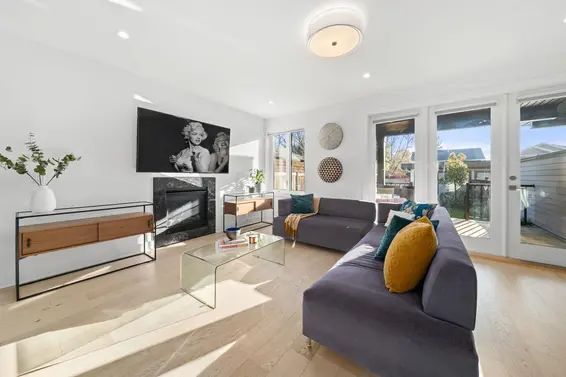 361 East 15th Street, North Vancouver For Sale - image 11