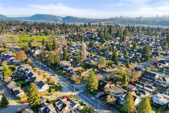 361 East 15th Street, North Vancouver For Sale - image 38