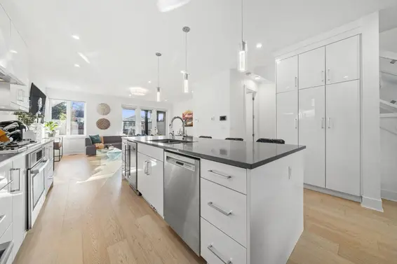 361 East 15th Street, North Vancouver For Sale - image 8