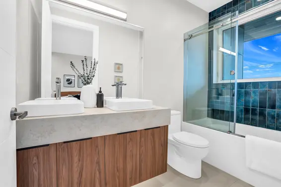 2380 Marine Drive, West Vancouver For Sale - image 13