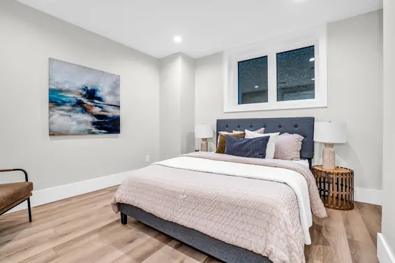 2380 Marine Drive, West Vancouver For Sale - image 19