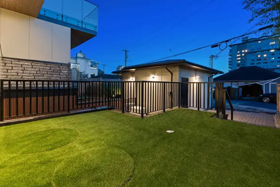 2380 Marine Drive, West Vancouver For Sale - image 32