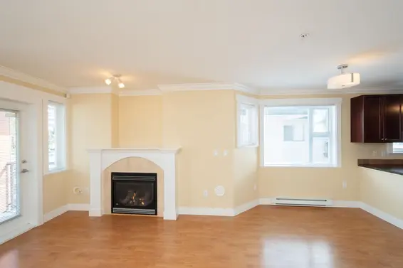 304 152 East 12th Street, North Vancouver For Sale - image 6