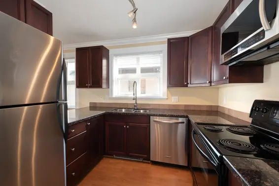 304 152 East 12th Street, North Vancouver For Sale - image 7