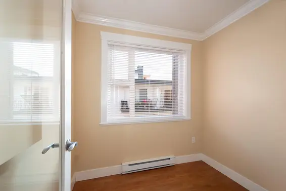 304 152 East 12th Street, North Vancouver For Sale - image 9