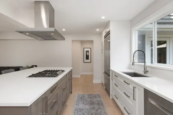 2678 Ailsa Crescent, North Vancouver For Sale - image 13