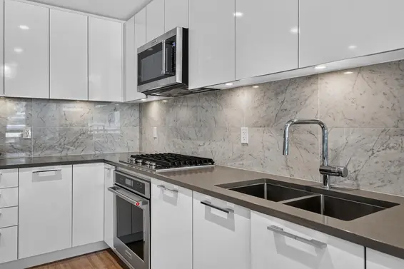 304 2663 Library Lane, North Vancouver For Sale - image 15