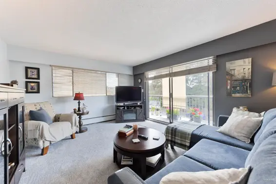 205 330 West 2nd Street, North Vancouver