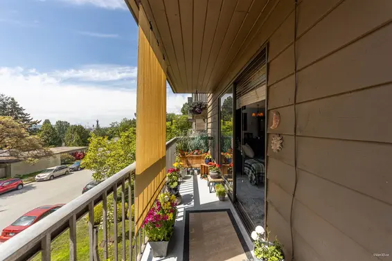 205 330 West 2nd Street, North Vancouver For Sale - image 11