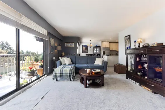 205 330 West 2nd Street, North Vancouver For Sale - image 3