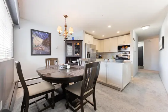 205 330 West 2nd Street, North Vancouver For Sale - image 9