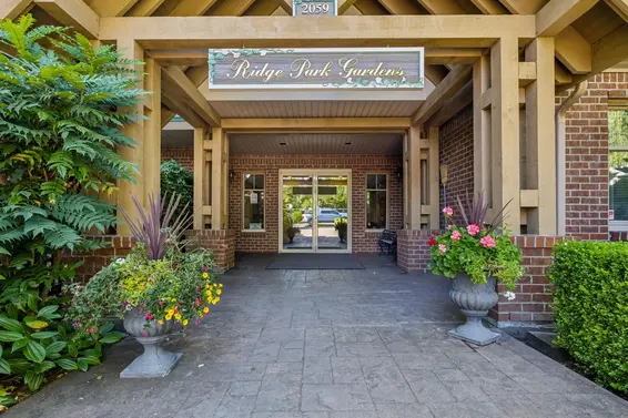 304 2059 Chesterfield Avenue, North Vancouver For Sale - image 2
