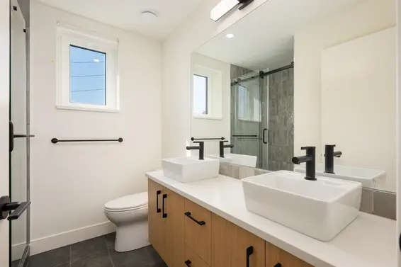 TH6 324 East Ridgeway Avenue, North Vancouver For Sale - image 17