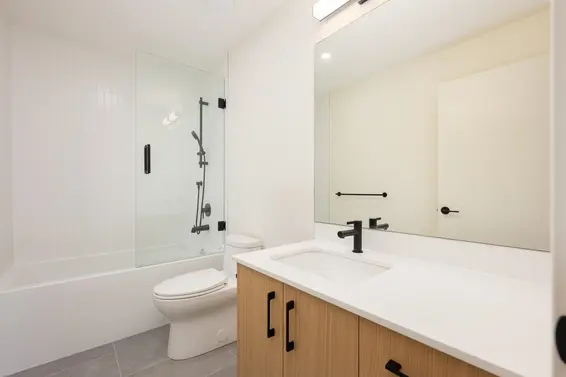 TH6 324 East Ridgeway Avenue, North Vancouver For Sale - image 24