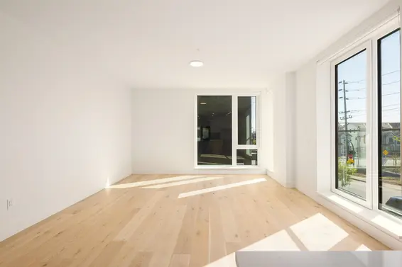 TH6 324 East Ridgeway Avenue, North Vancouver For Sale - image 3