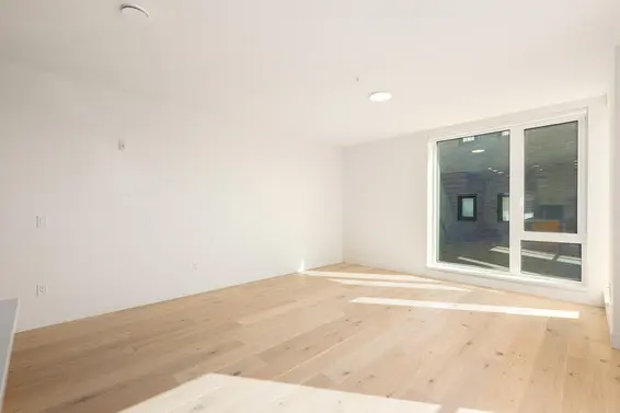 TH6 324 East Ridgeway Avenue, North Vancouver For Sale - image 4