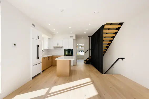 TH6 324 East Ridgeway Avenue, North Vancouver For Sale - image 7