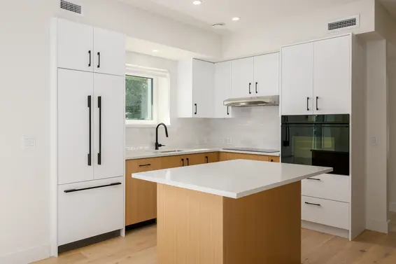 TH6 324 East Ridgeway Avenue, North Vancouver For Sale - image 8