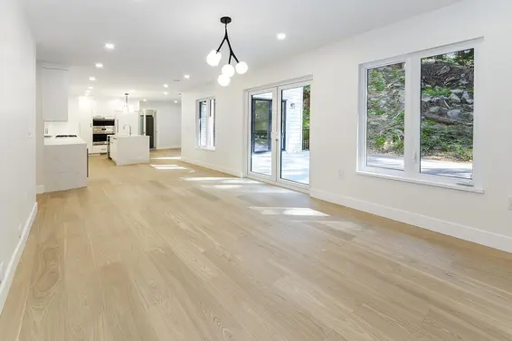 4002 Bayridge Avenue, West Vancouver For Sale - image 17