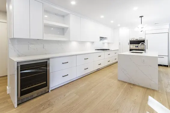 4002 Bayridge Avenue, West Vancouver For Sale - image 18