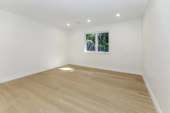 4002 Bayridge Avenue, West Vancouver For Sale - image 28