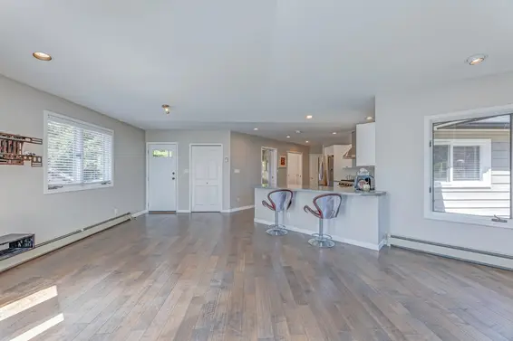 923 Prospect Avenue, North Vancouver For Sale - image 9