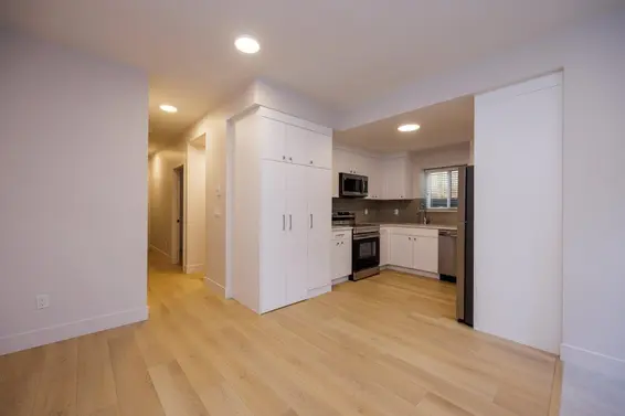 229 East 22nd Street, North Vancouver For Sale - image 35