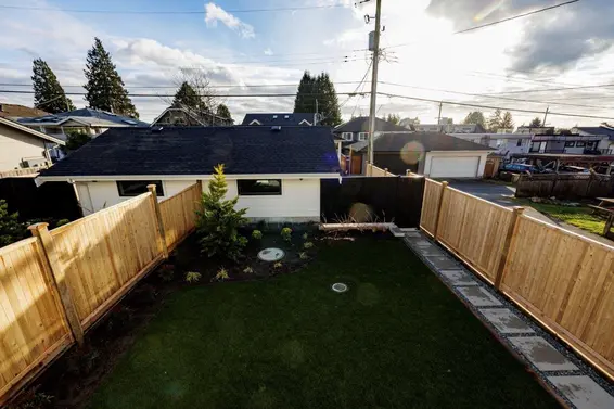 229 East 22nd Street, North Vancouver For Sale - image 7