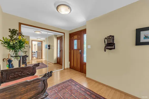 4323 Valencia Avenue, North Vancouver For Sale - image 16