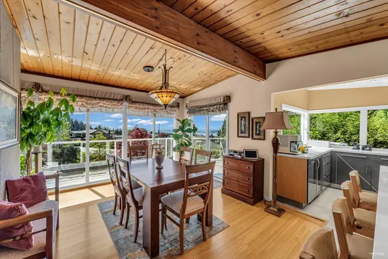 4323 Valencia Avenue, North Vancouver For Sale - image 3