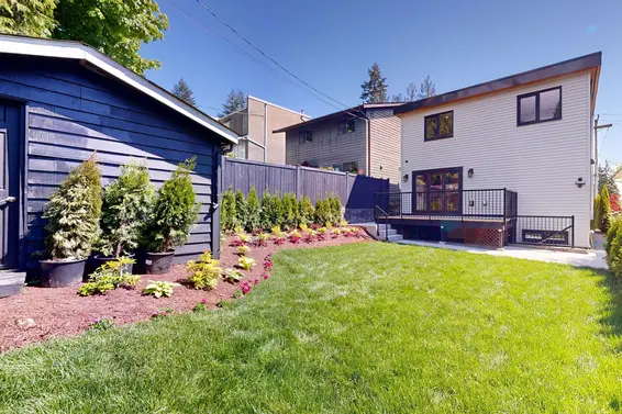 916 Montroyal Boulevard, North Vancouver For Sale - image 33