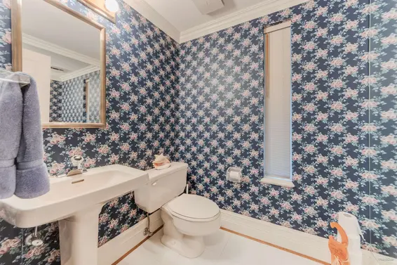 4856 Headland Drive, West Vancouver For Sale - image 16