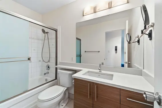 302 211 West 3rd Street, North Vancouver For Sale - image 18