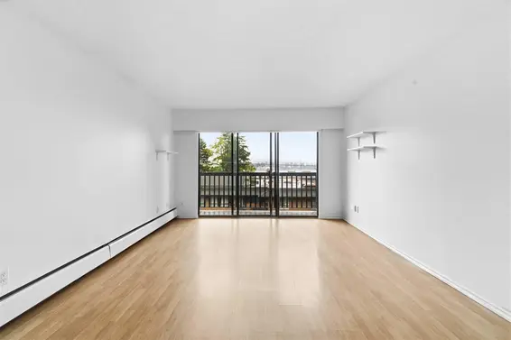 302 211 West 3rd Street, North Vancouver For Sale - image 4