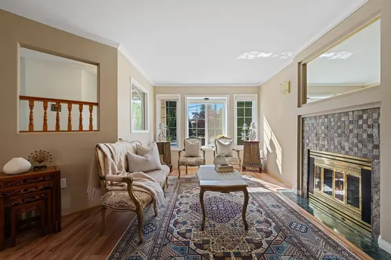 1154 Harold Road, North Vancouver For Sale - image 3