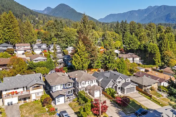 1154 Harold Road, North Vancouver For Sale - image 39