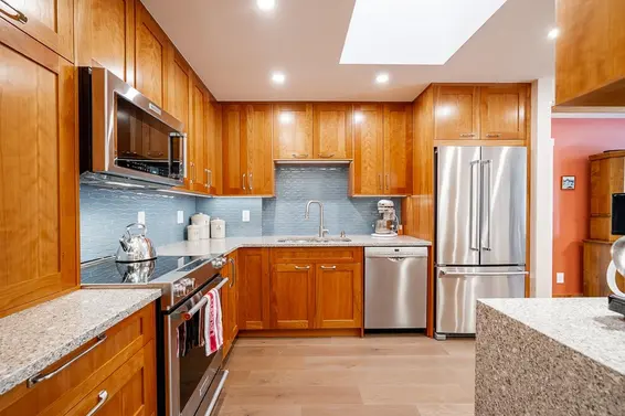 402 1281 Parkgate Avenue, North Vancouver For Sale - image 3