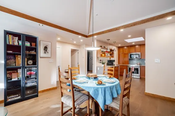 402 1281 Parkgate Avenue, North Vancouver For Sale - image 7