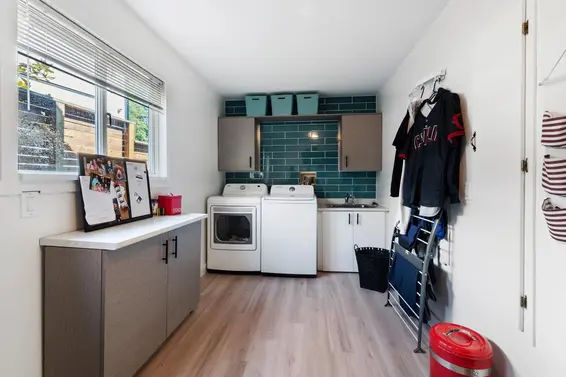 5441 Cliffridge Avenue, North Vancouver For Sale - image 25