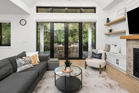 1260 Plateau Drive, North Vancouver For Sale - image 12