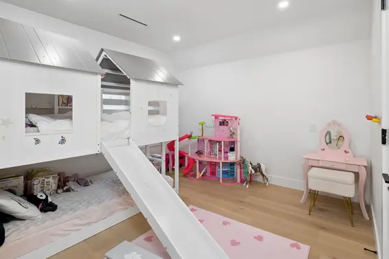 1260 Plateau Drive, North Vancouver For Sale - image 25