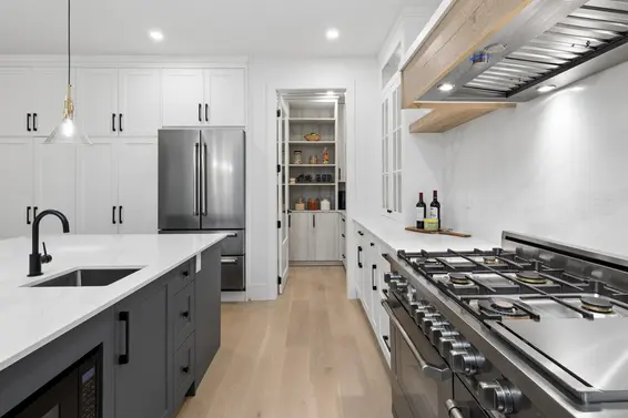 1260 Plateau Drive, North Vancouver For Sale - image 5