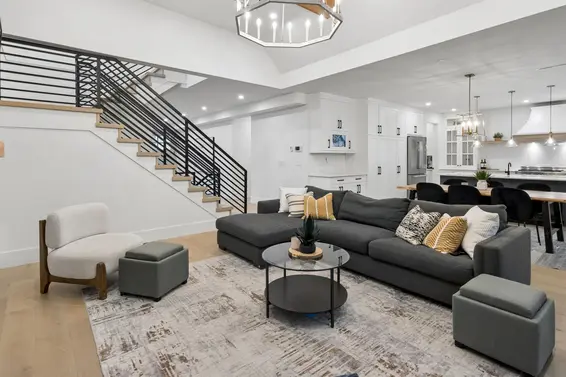 1260 Plateau Drive, North Vancouver For Sale - image 9