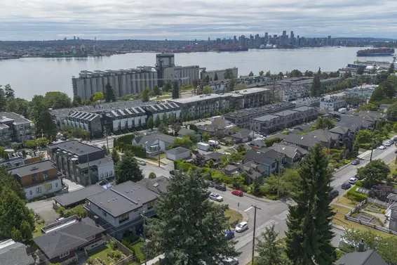 658 East 3rd Street, North Vancouver For Sale - image 3