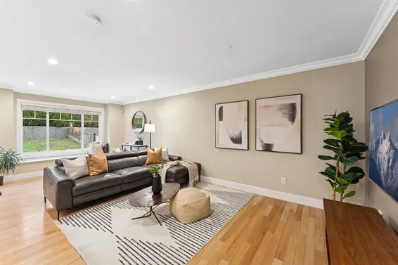 353 East 5th Street, North Vancouver For Sale - image 3