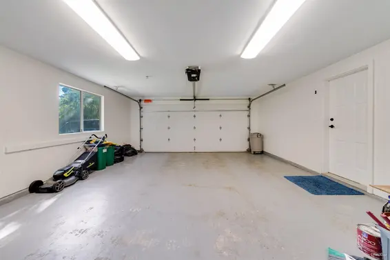 8515 Ansell Place, West Vancouver For Sale - image 33